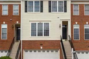 25286 McIntyre Sq, Chantilly, VA 20152 - Photo 1