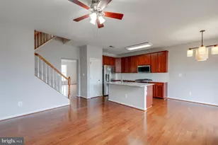 25286 McIntyre Sq, Chantilly, VA 20152 - Photo 14