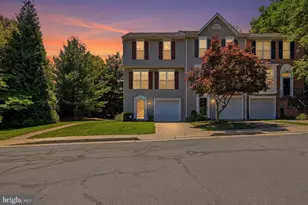401 Nikki Terrace SE, Leesburg, VA 20175 - Photo 2