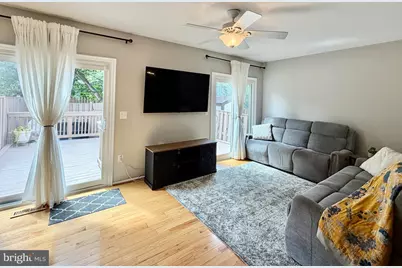 27 Lyndhurst Court, Sterling, VA 20165 - Photo 12