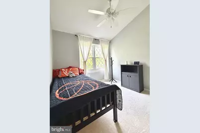 27 Lyndhurst Court, Sterling, VA 20165 - Photo 20