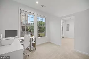 23398 Epperson Square, Brambleton, VA 20148 - Photo 10