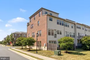 23398 Epperson Square, Brambleton, VA 20148 - Photo 2