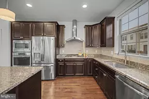 23398 Epperson Square, Brambleton, VA 20148 - Photo 8