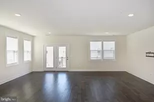 44858 Tiverton Sq, Ashburn, VA 20147 - Photo 32