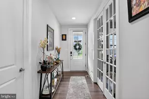 41922 Spring Air Dr, Brambleton, VA 20148 - Photo 2