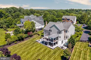 24168 Spring Meadow Cir, Aldie, VA 20105 - Photo 2