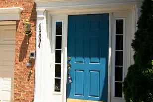 43004 Center St, Chantilly, VA 20152 - Photo 2