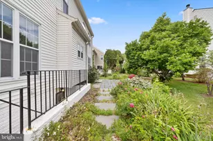 46557 Hollymead Pl, Sterling, VA 20165 - Photo 36