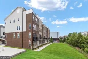 20878 Murry Fls Ter, Ashburn, VA 20147 - Photo 2