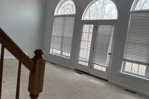 18405 Sierra Square, Leesburg, VA 20176 - Photo 4