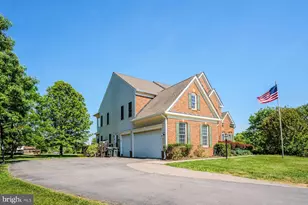 12734 Beebe Ct, Lovettsville, VA 20180 - Photo 2