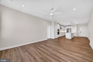 21630 Hawksbill High Cir, Sterling, VA 20164 - Photo 14