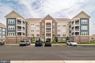 21630 Hawksbill High Cir, Sterling, VA 20164 - Photo 2