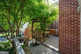 241 Edwards Ferry Rd NE, Leesburg, VA 20176 - Photo 4