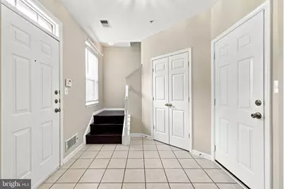 21790 Dragons Green Square, Ashburn, VA 20147 - Photo 4
