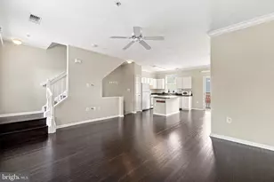 21790 Dragons Green Square, Ashburn, VA 20147 - Photo 10