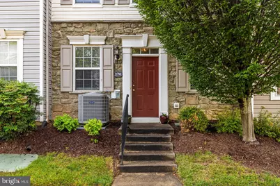 21790 Dragons Green Square, Ashburn, VA 20147 - Photo 2
