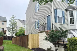 45027 Fellowship Square, Ashburn, VA 20147 - Photo 2