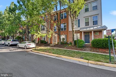 46202 Walpole Terrace, Sterling, VA 20165 - Photo 2