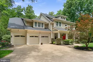 18429 Woodburn Rd, Leesburg, VA 20175 - Photo 4