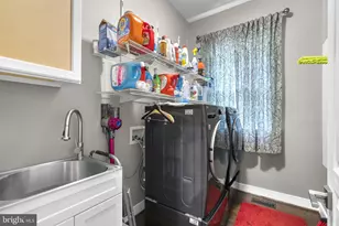 18429 Woodburn Rd, Leesburg, VA 20175 - Photo 28