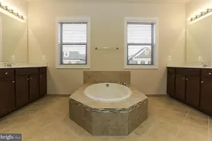 20725 Jennifer Ann Dr, Ashburn, VA 20147 - Photo 16