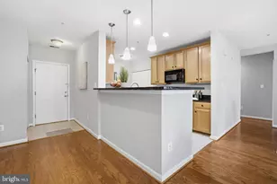 25320 Lake Mist Square, Chantilly, VA 20152 - Photo 4