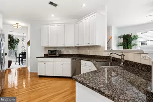 25838 Kirkwood Square, Chantilly, VA 20152 - Photo 10