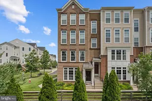 43419 Town Gate Square, Chantilly, VA 20152 - Photo 1