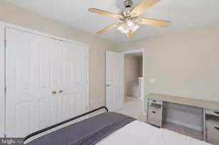 23098 Fontwell Square, Sterling, VA 20166 - Photo 18