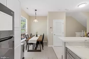 23098 Fontwell Square, Sterling, VA 20166 - Photo 14