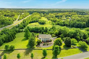 17780 Stoneleigh Dr, Round Hill, VA 20141 - Photo 4
