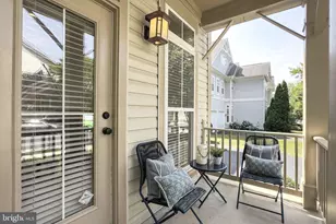 22810 Courtland Park Dr, Brambleton, VA 20148 - Photo 8
