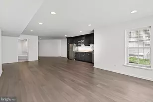 22810 Courtland Park Dr, Brambleton, VA 20148 - Photo 68