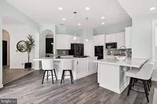22810 Courtland Park Dr, Brambleton, VA 20148 - Photo 18