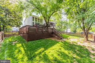 205 Magnolia Ct, Sterling, VA 20164 - Photo 32