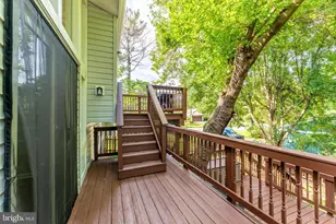 205 Magnolia Ct, Sterling, VA 20164 - Photo 38
