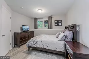 205 Magnolia Ct, Sterling, VA 20164 - Photo 26