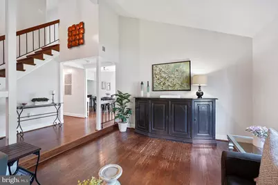 212 W Meadowland Lane W, Sterling, VA 20164 - Photo 12