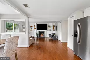 212 W Meadowland Ln W, Sterling, VA 20164 - Photo 28