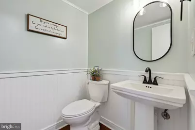 212 W Meadowland Lane W, Sterling, VA 20164 - Photo 18