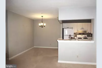 20311 Beechwood Terrace #200, Ashburn, VA 20147 - Photo 4