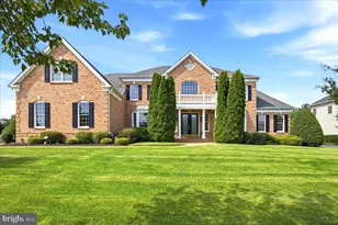 43154 Meadow Grove Dr, Ashburn, VA 20147 - Photo 2