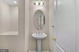 43804 Lees Mill Square, Leesburg, VA 20176 - Photo 12