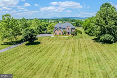 16619 Chestnut Overlook Drive, Purcellville, VA 20132 - Photo 2