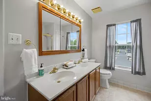 21060 Gladstone Dr, Sterling, VA 20164 - Photo 22