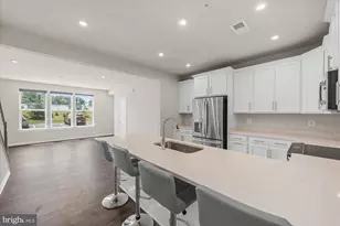 20316 Newfoundland Sq, Ashburn, VA 20147 - Photo 10