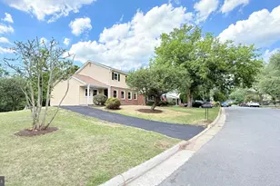 501 Tavenner Ct, Sterling, VA 20164 - Photo 2