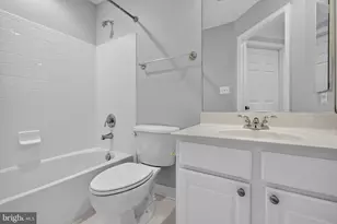 25670 S Village Dr, Chantilly, VA 20152 - Photo 36